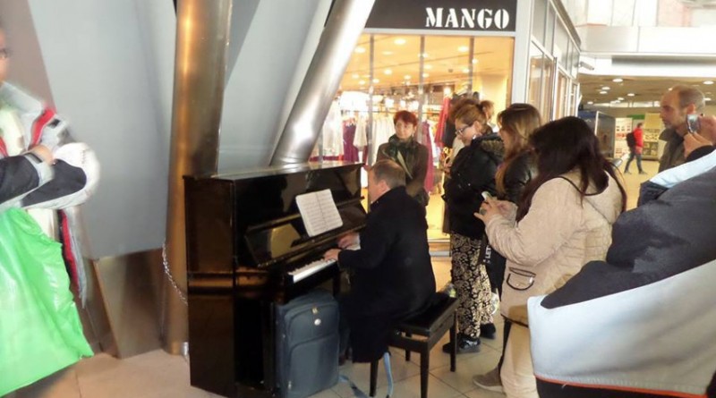 pianoforte in stazione centrale.3-2