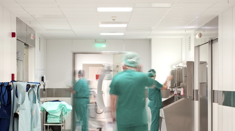 Busy doctors preparing surgery