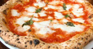 20140712-spacca-napoli-margherita-pizza