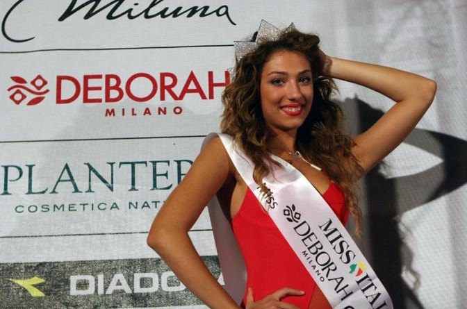 Elena Santoro - Miss Italia: Miss Deborah Milano Campania 2012 è Elena Santoro
