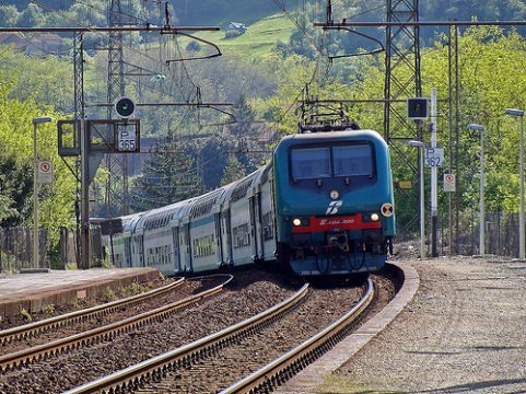 Treno-Trenitalia-e1464253450315