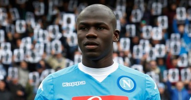 NAPLES, ITALY - FEBRUARY 07:  Kalidou Koulibaly of Napoli during the Serie A match between SSC Napoli and Carpi FC at Stadio San Paolo on February 7, 2016 in Naples, Italy.  (Photo by Maurizio Lagana/Getty Images)