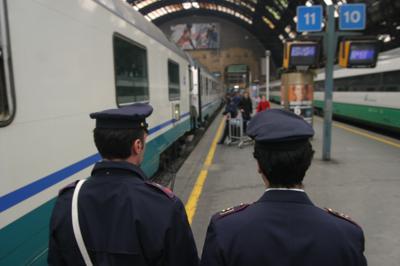 treno_polizia_inf