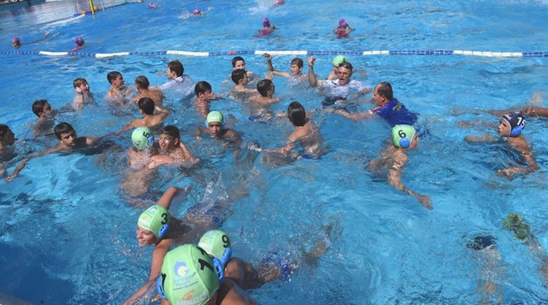 La gioia dei francesi del Pan Sharks vincitori del torneo  Under 13