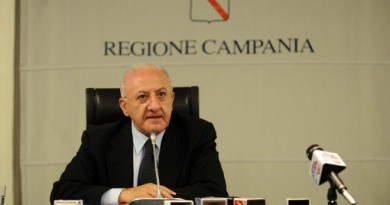 De-Luca-Conferenza-Stampa-Regione-Campania-660x375