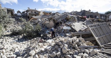 Amatrice, 24 agosto 2016
(ANSA/ MASSIMO PERCOSSI)