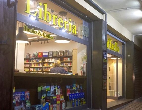 Via Kerbaker libreria Raffaello