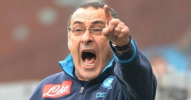 Napoli's coach Maurizio Sarri reacts during the Italian Serie A soccer match UC Sampdoria vs SSC Napoli at Luigi Ferraris stadium in Genoa, Italy, 24 Juanary 2016.
ANSA/LUCA ZENNARO