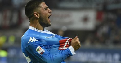 Napoli's Italian midfielder Lorenzo Insigne celebrates after scoring his second goal during the Italian Serie A football match between AC Milan and Napoli at San Siro Stadium in Milan on October 4,  2015. AFP PHOTO / OLIVIER MORIN        (Photo credit should read OLIVIER MORIN/AFP/Getty Images)