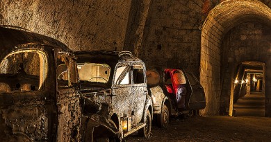 Italy, Naples: Tunnel Borbonico, down under the surface