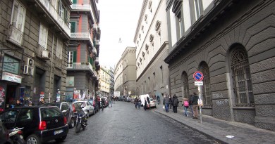 Via Mezzocannone