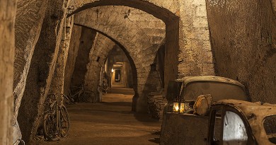 Italy, Naples: Tunnel Borbonico, down under the surface