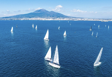 La Vesuvio Race fa rotta su Napoli