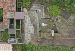 POMPEI SEDIA