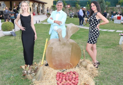 Sant’Agata de’ Goti, l’omaggio alla mela Annurca Sant’Agata de’ Goti, l’omaggio alla mela Annurca